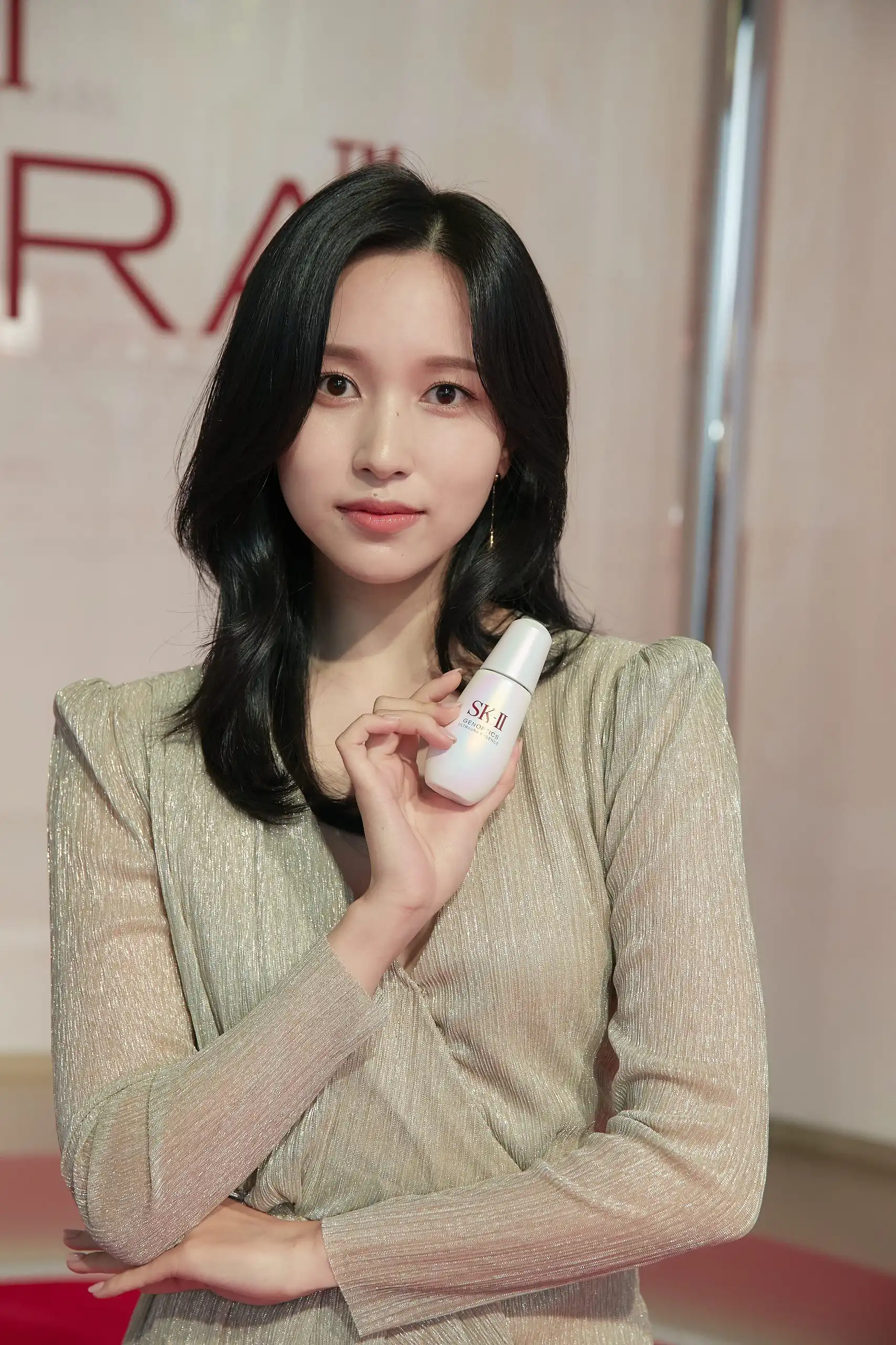 SK-II và đại sứ toàn cầu Mina (Twice)