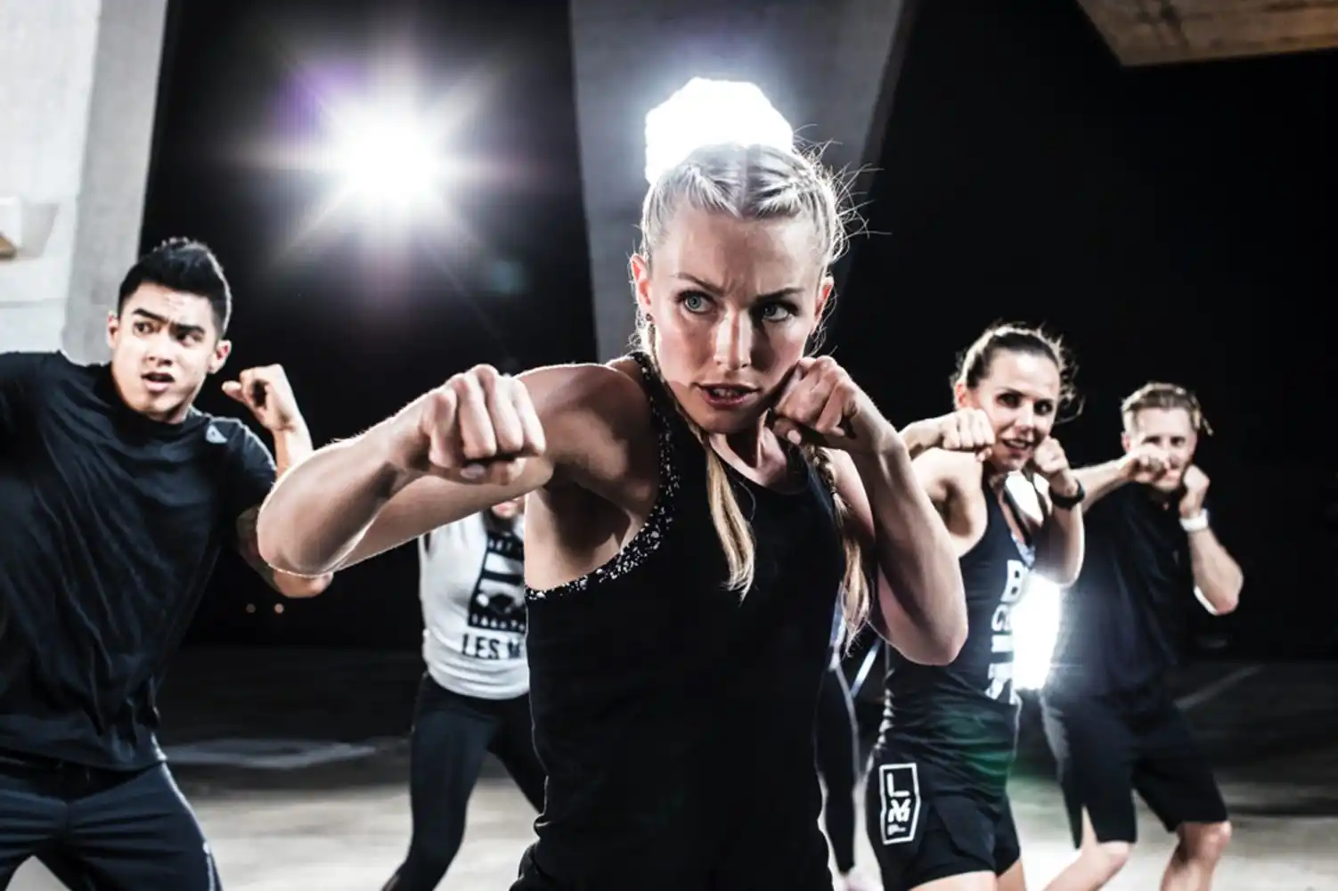 Bài tập body combat đấm tay Uppercut